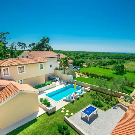 Villa Kolombera By